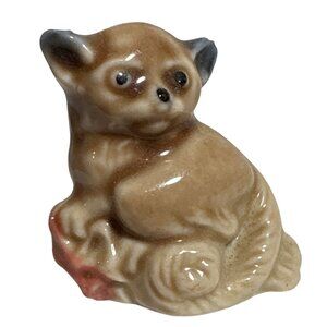 Vintage Wade England Miniature Porcelain Lemur Figurine 1.25" Red Rose Tea